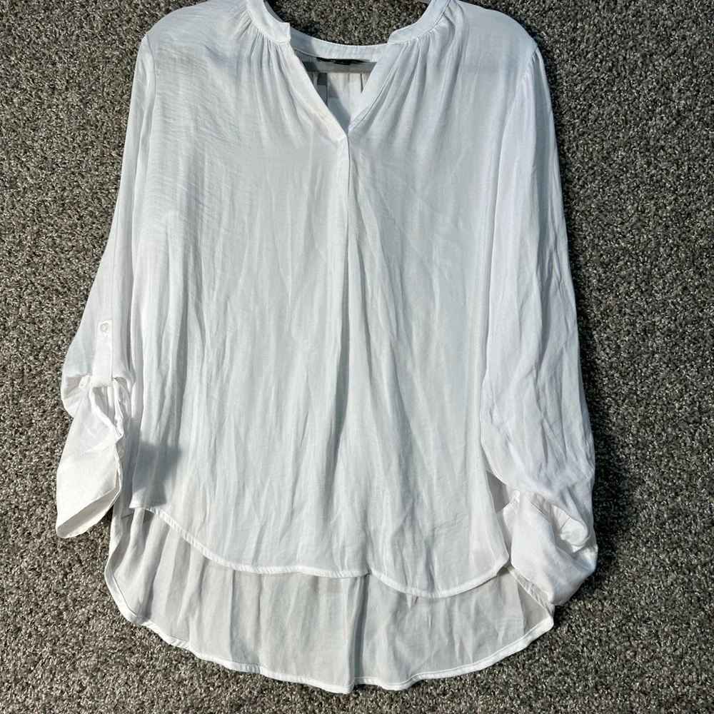 NWT women’s Simply Vera Vera Wang roll tab sleeve blouse SZ Large - Picture 2 of 5